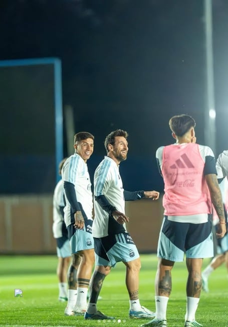 تدريب ميسي الأخير مع الأرجنتين (2)