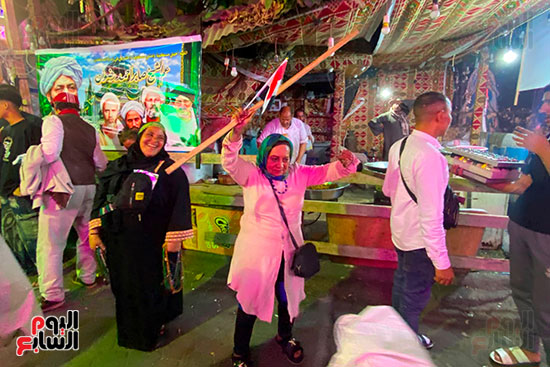 الباعة حول جامع الحسين