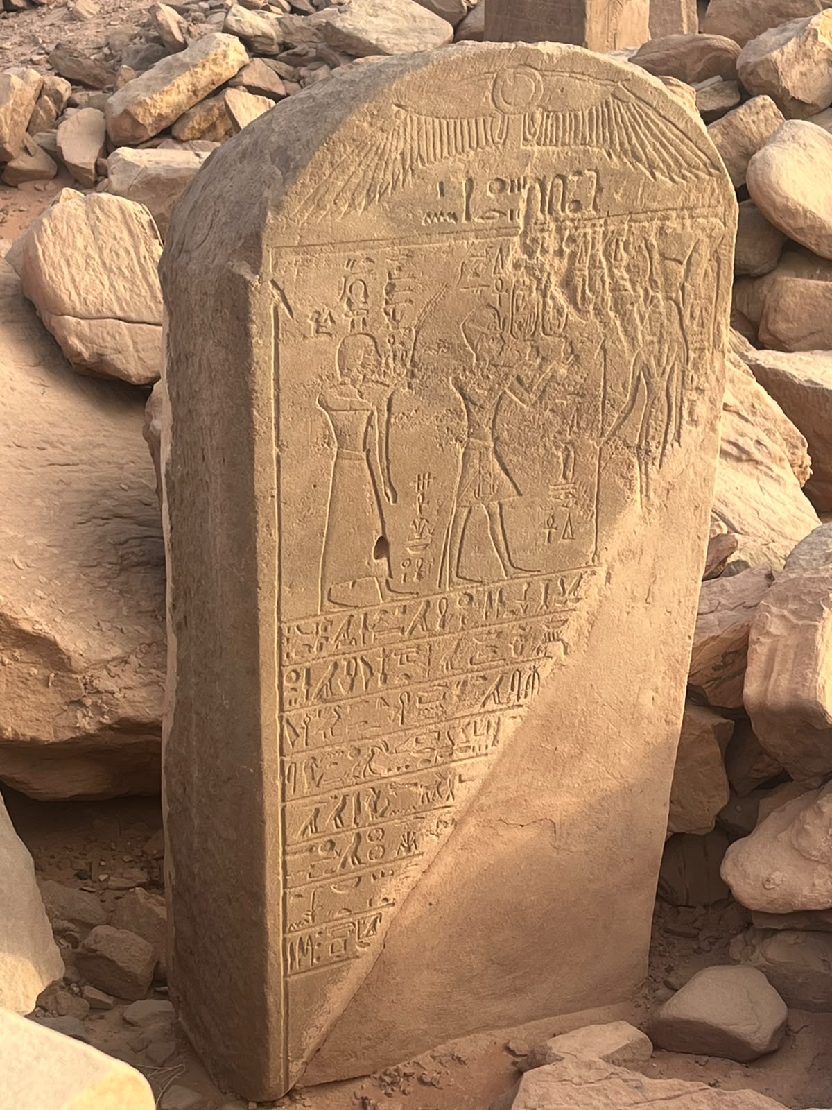الآثار فى المعبد