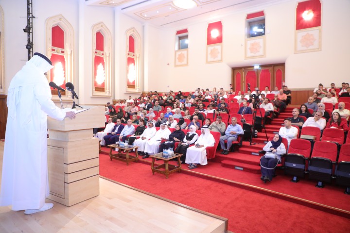 خلال الأمسية الشعرية