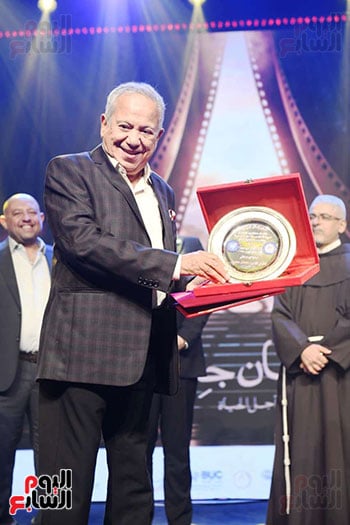 تكريم من مهرجان جيلنا اليوم تكريم من مهرجان جيلنا اليوم