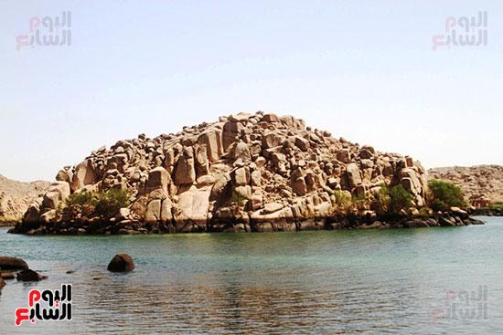 صخور-أسوان صخور-أسوان