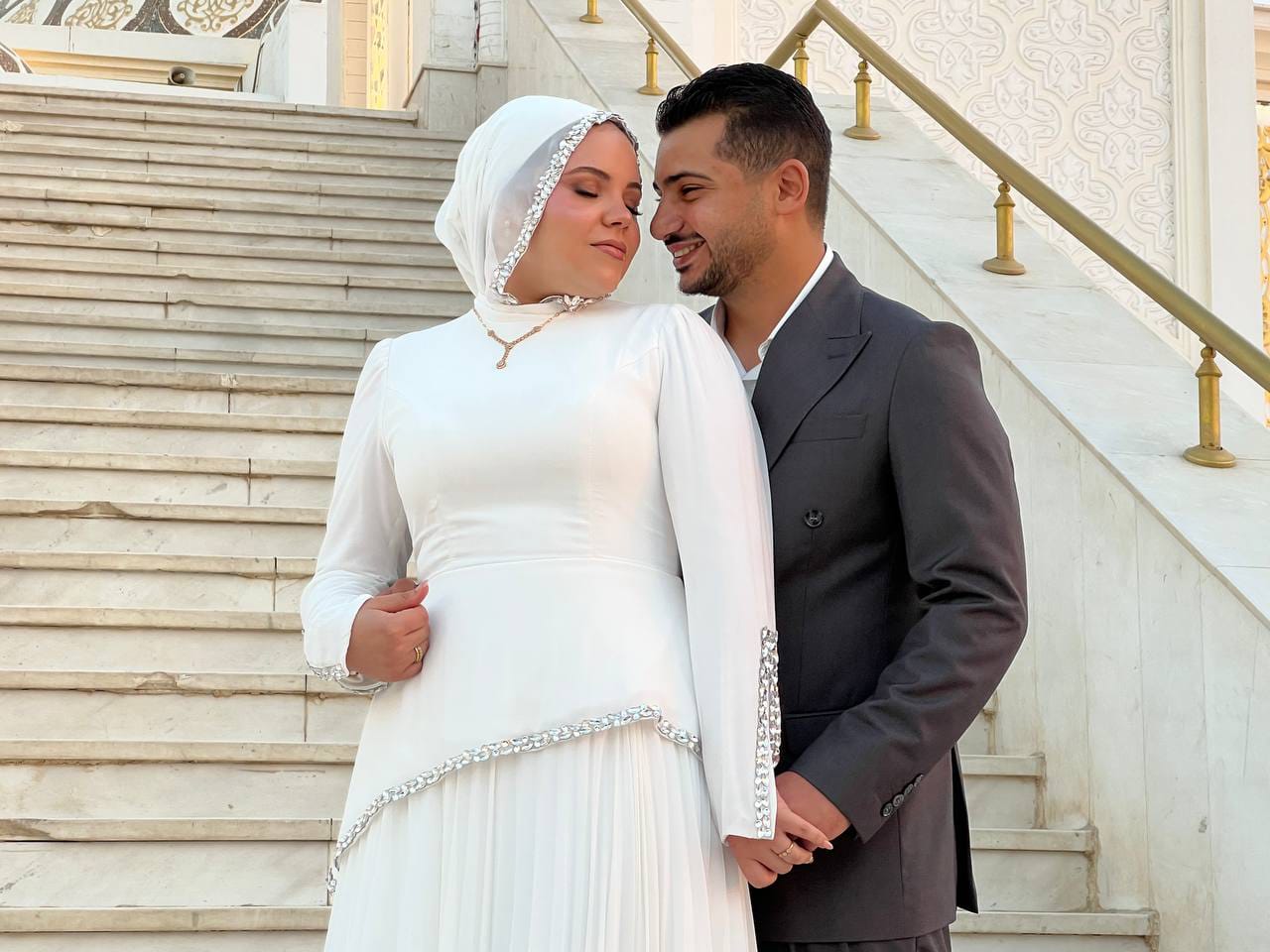 نجل إبراهيم حسن وعروسته