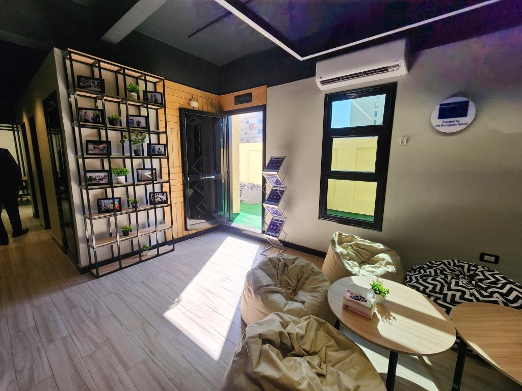 المركز بوابة جديدة لإعداد كوادر جديدة مؤهلة لسوق العمل في جامعة الأقصر المركز بوابة جديدة لإعداد كوادر جديدة مؤهلة لسوق العمل في جامعة الأقصر