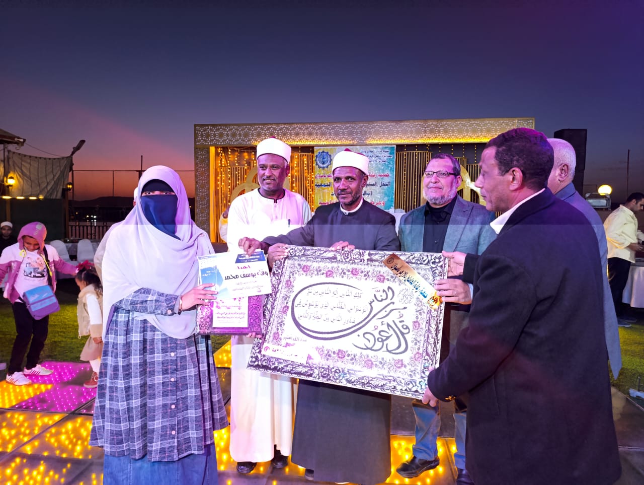 تكريم العاملين المحالين للمعاش