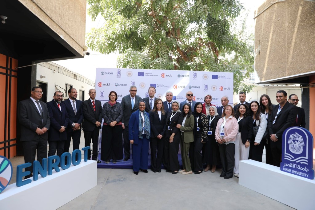 وزير التعليم العالى وسفير أسبانيا ومحافظ الأقصر يشاركون في تدشين المركز وزير التعليم العالى وسفير أسبانيا ومحافظ الأقصر يشاركون في تدشين المركز