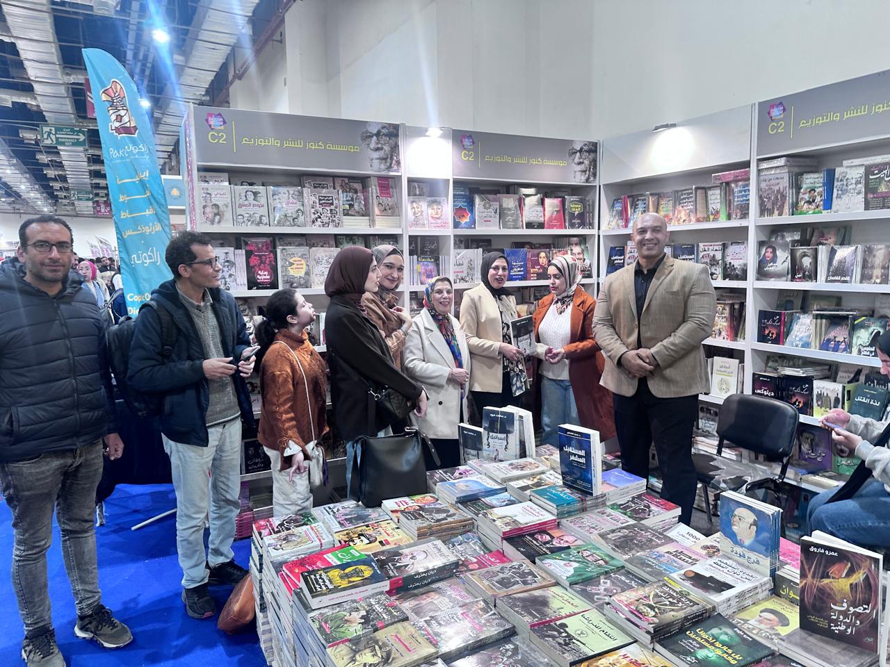 محمد عبود يوقع كتابه الجديد