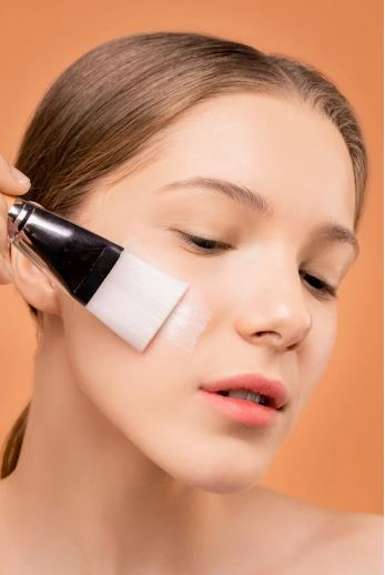 العناية بالبشرة