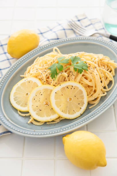 طريقة عمل مكرونة الكريمة بالليمون والفلفل الأسود