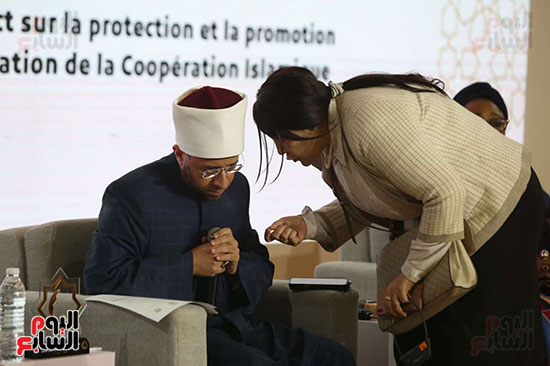 الجلسة الأولى بمؤتمر الأزهر والقومى للمرأة