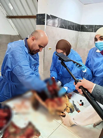 جانب من الأطباء خلال التدريب جانب من الأطباء خلال التدريب