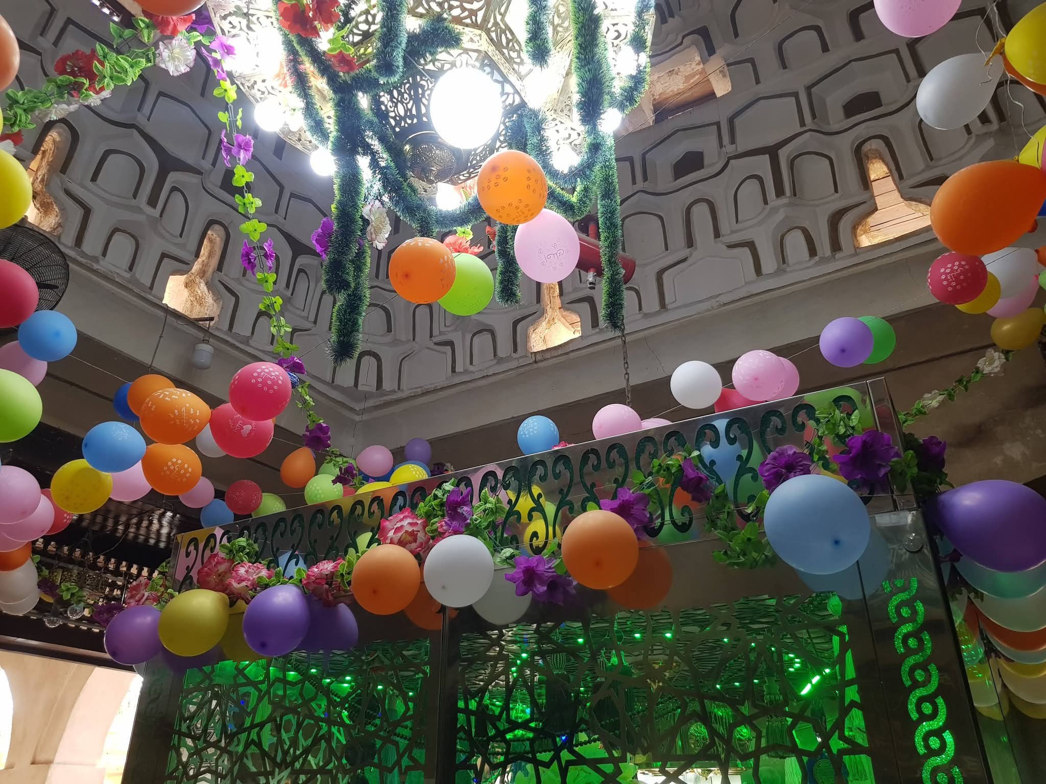 تزيين ضريح ومقام سيدى أبوالحجاج بالبلالين قبل ليلة المولد الختامية_1