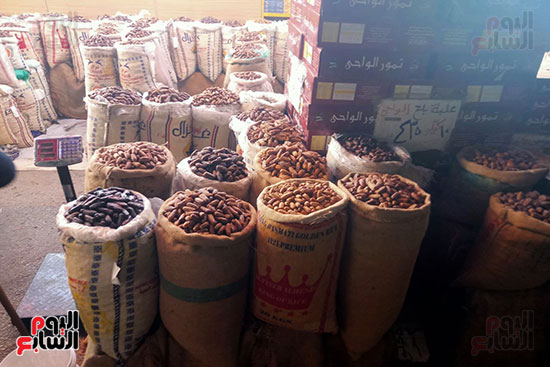 شوادر البلح والياميش في شبرا