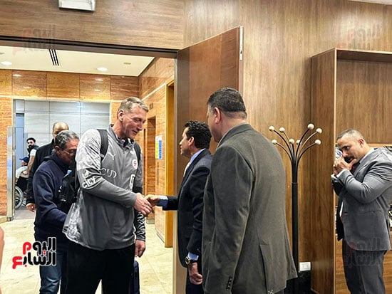وزير-والرياضة-يستقبل-أبطال-اليد-بمطار-القاهرة وزير-والرياضة-يستقبل-أبطال-اليد-بمطار-القاهرة
