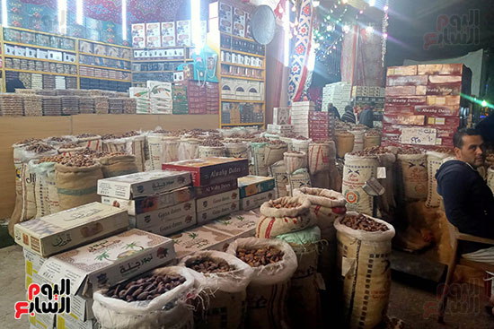 شوادر ياميش رمضان في شبرا