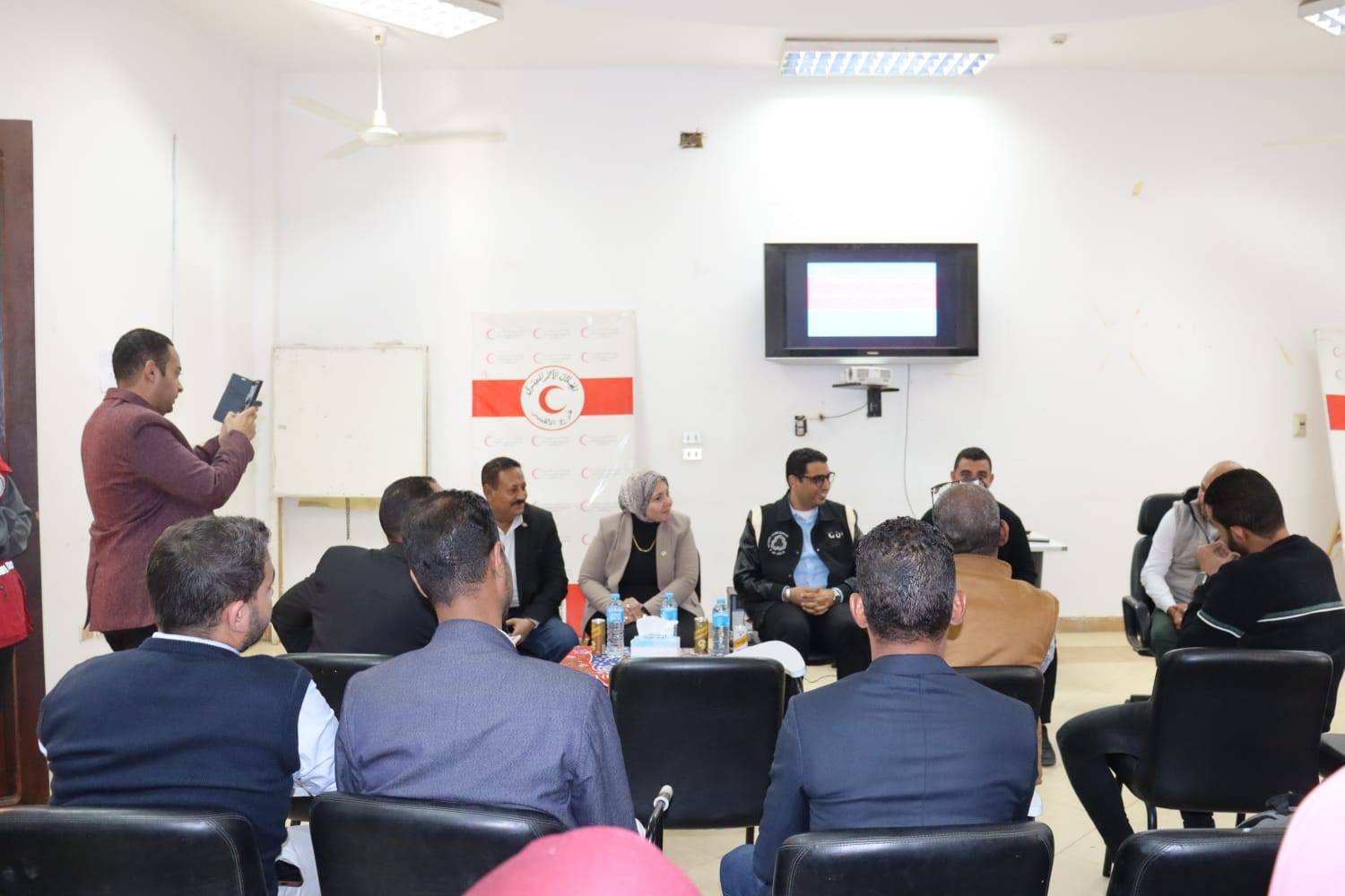 نائب محافظ الأقصر يشهد تدريب الهلال الأحمر والتأمين الصحي