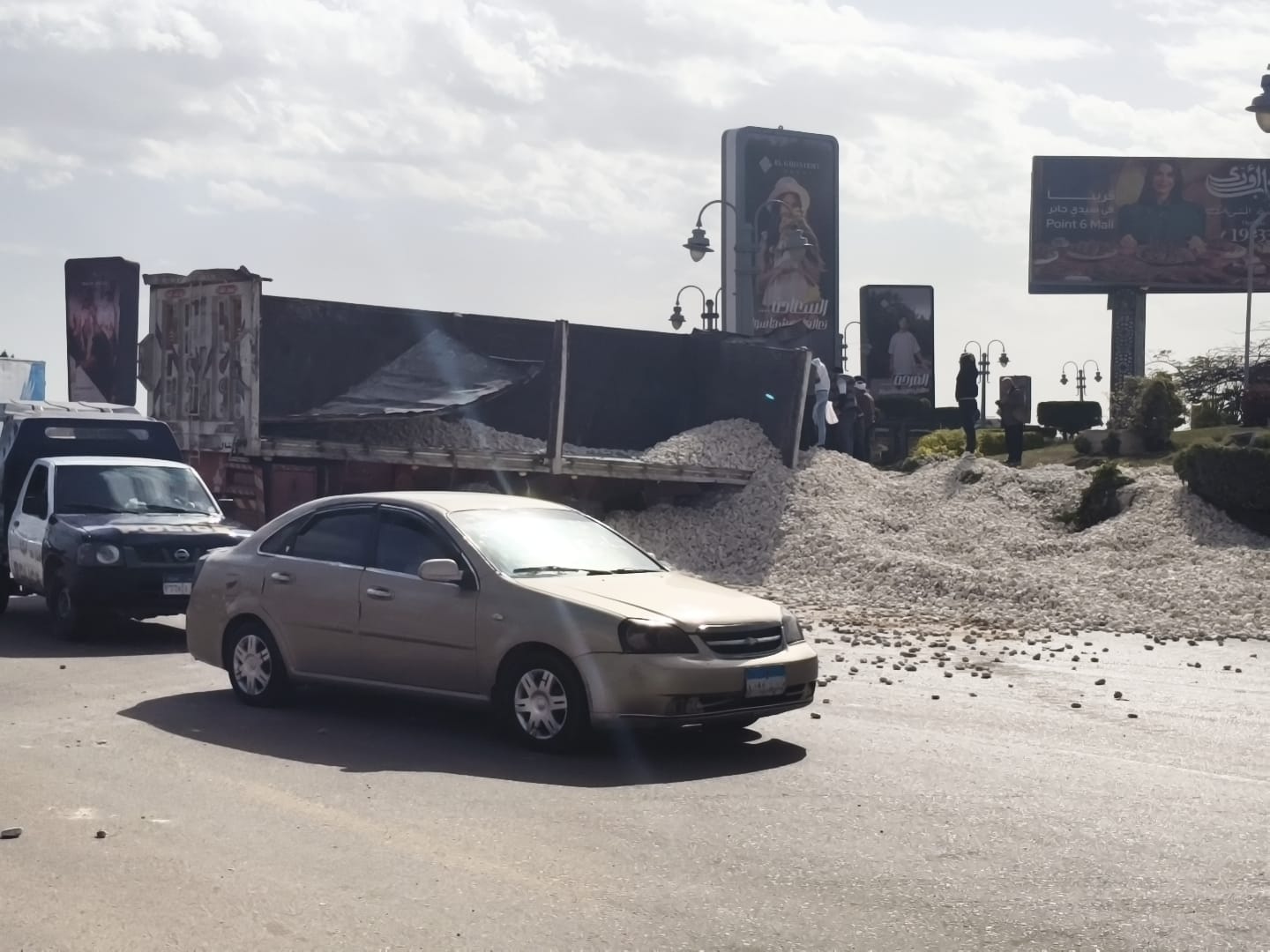 انقلاب سيارة نقل علي ملاكي في الإسكندرية