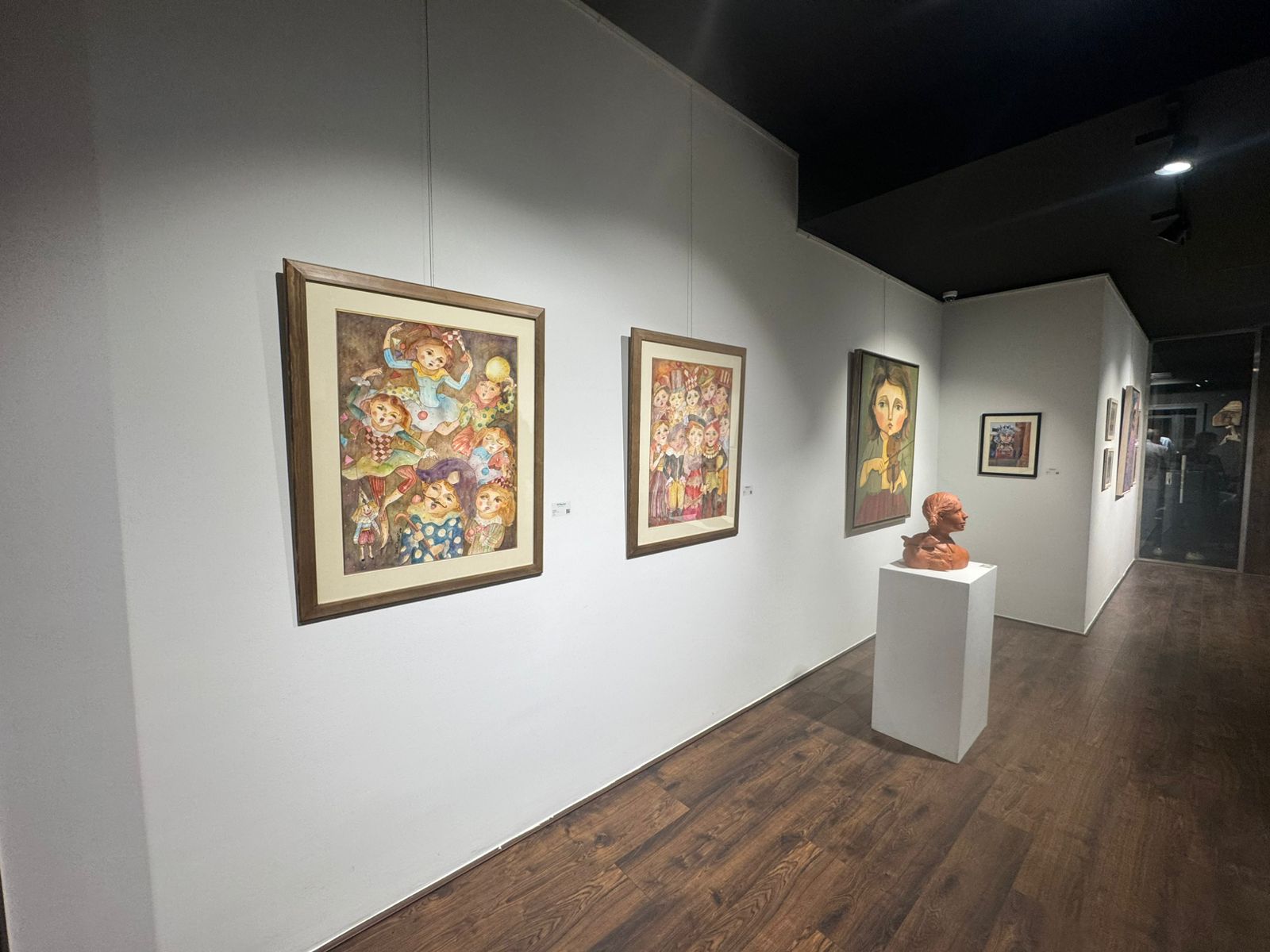 اللوحات المعروضة