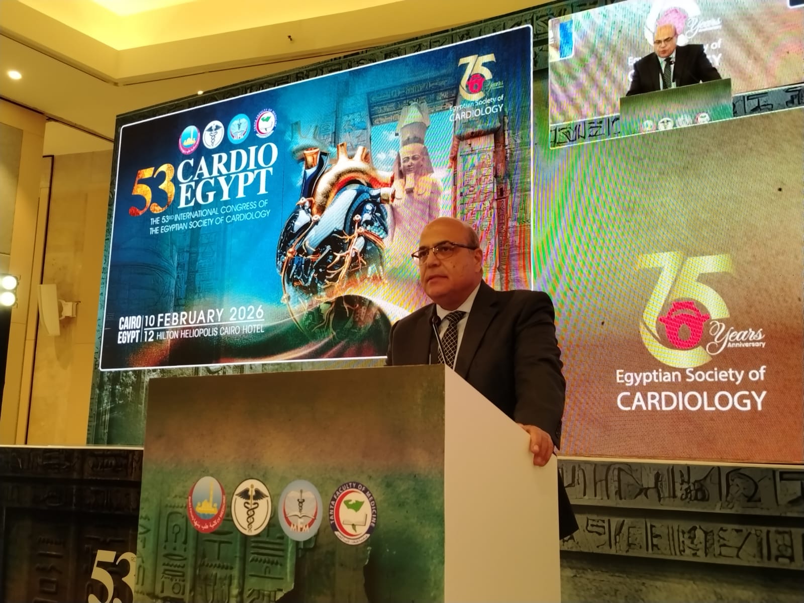 دكتور نبيل فرج أستاذ أمراض القاب بطب عين شمس خلال المؤتمر