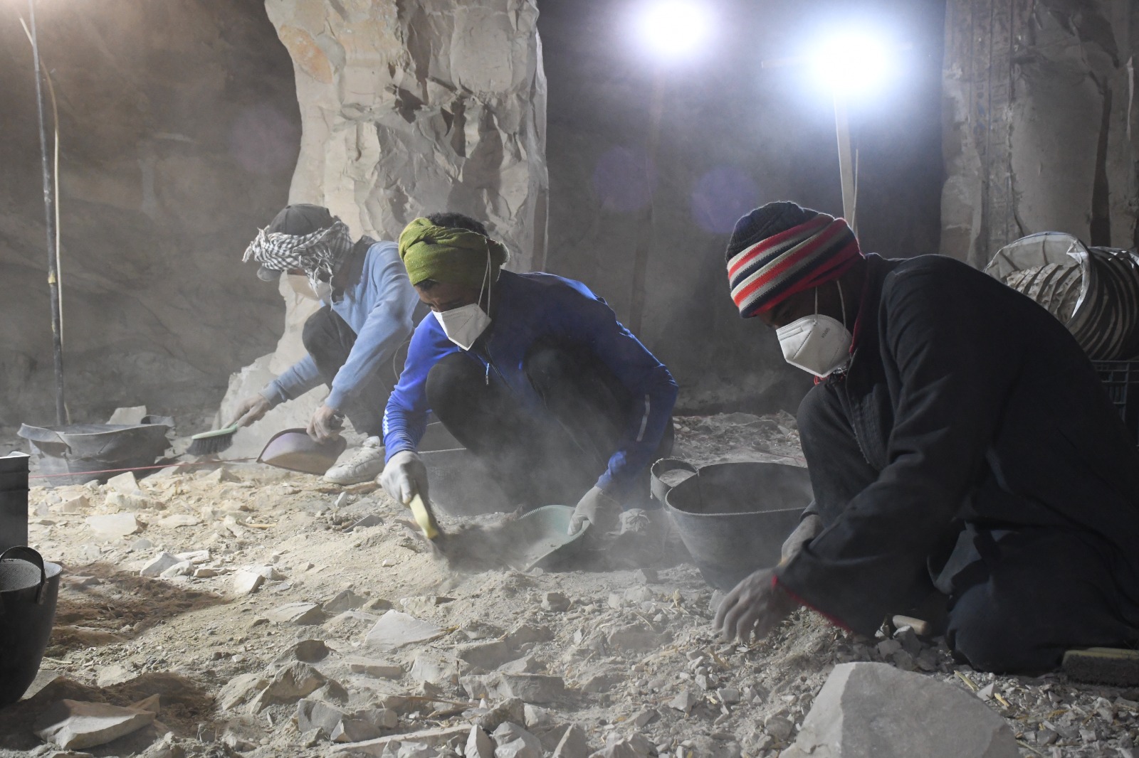 عمليات تنظيف مقبرة بادى آمون أوبت بطول 320 متراً في جبانة العساسيف