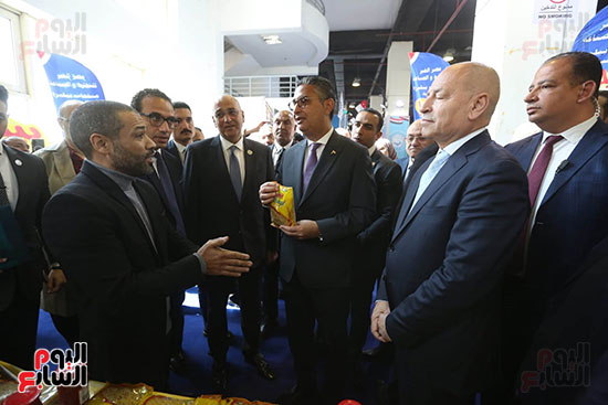 وزير التموين ومحافظ القاهرة يتابعان انتظام العمل بمعرض أهلا رمضان