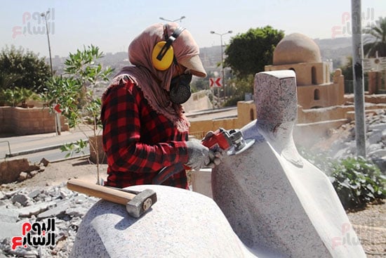 فتيات مشاركات