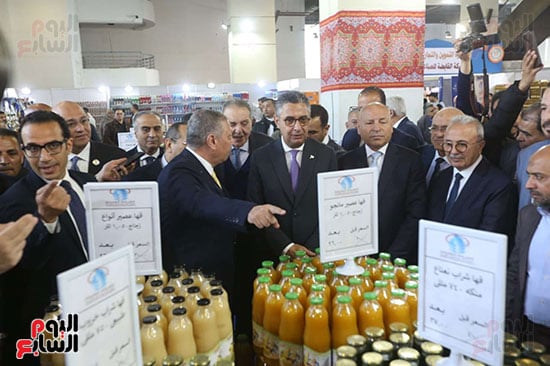 معرض أهلا رمضان الرئيسي يطرح السلع بأسعار مخفضة