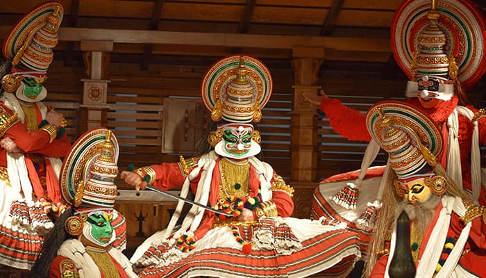 عرض رقصة كاتاكالي