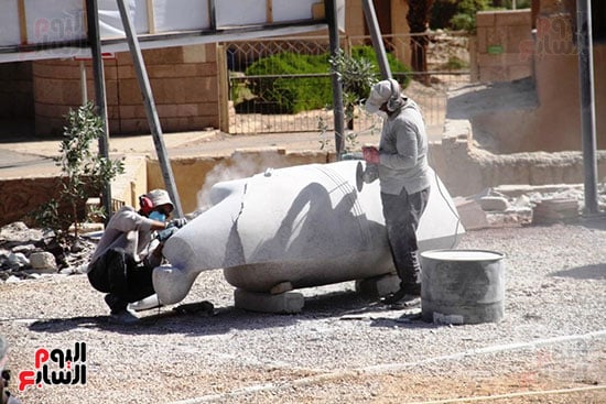 جانب من العمل