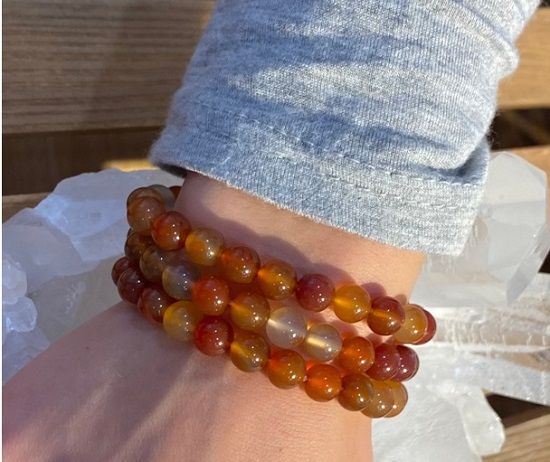 اساور لتحسين طاقة الجسم