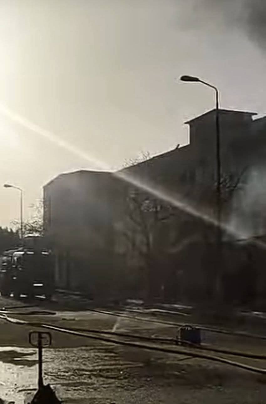 حريق مصنع في برج  العرب  بالإسكندرية
