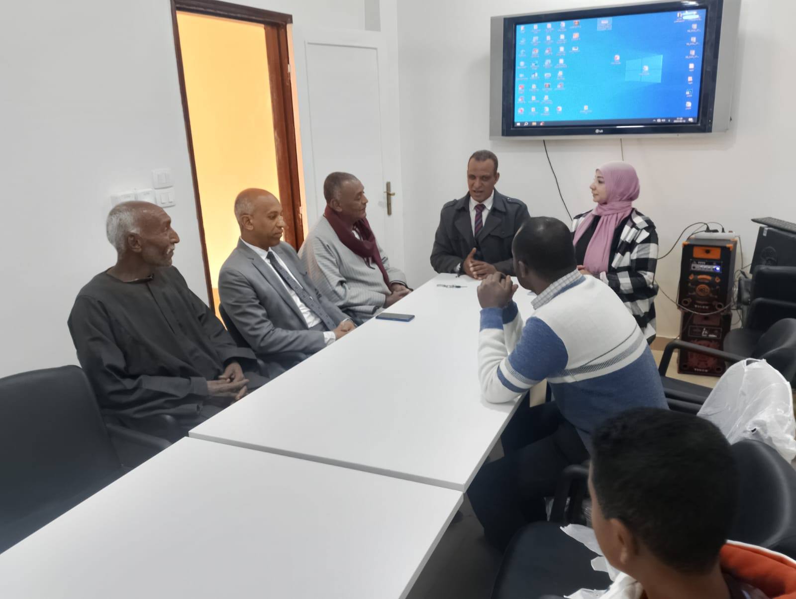 ملتقى فكري ثقافي يجمع الأدب والقانون والتعليم بمكتبة مصر العامة في مدينة إسنا