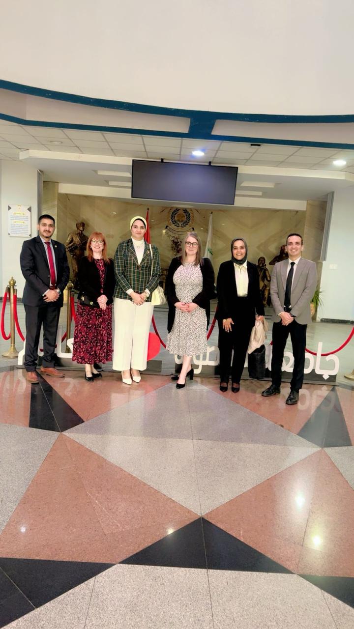 ترحيب داخل الجامعة