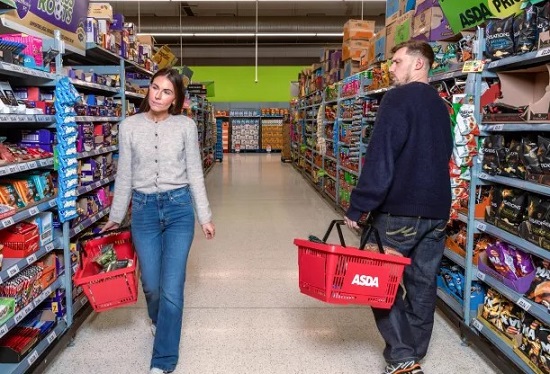 سوبر ماركت يوفر لعملائه سلة حمراء للتعارف