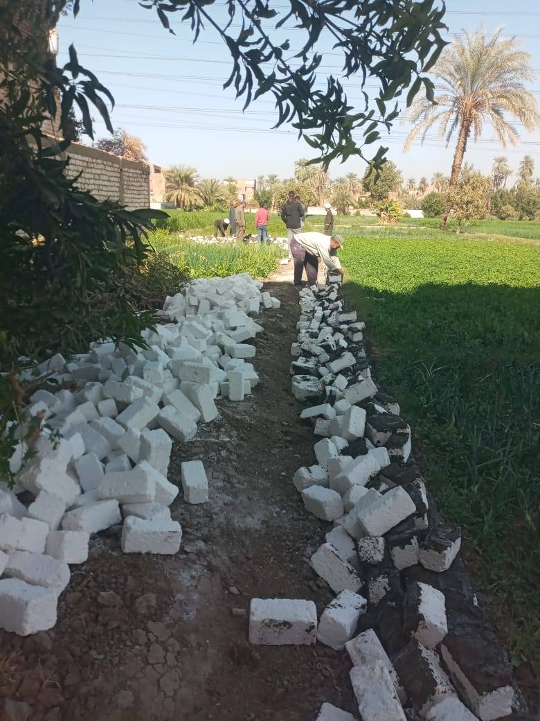 رصد وإيقاف أعمال بناء بدون ترخيص بمنطقة الشيخ مبارك