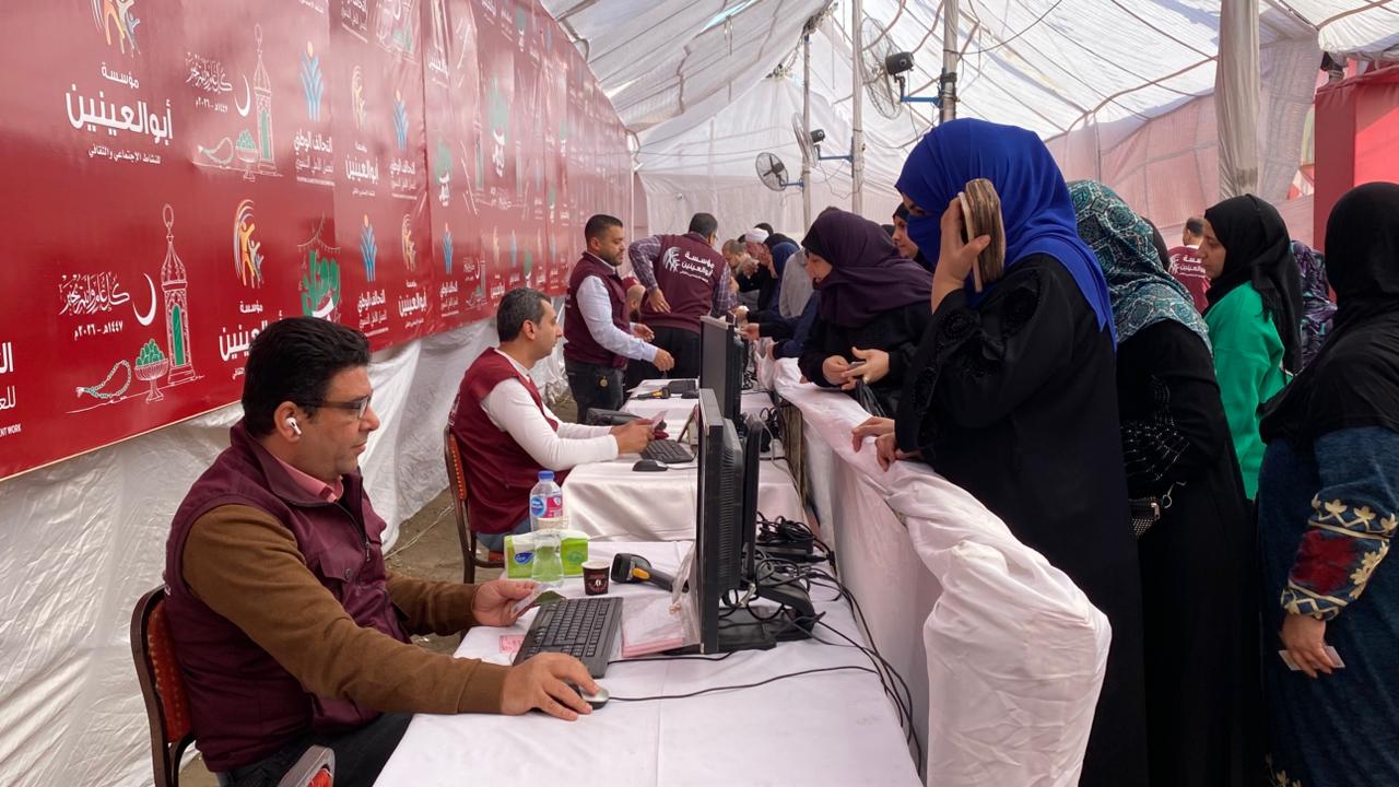 توزيع الشنط الرمضانية (6)