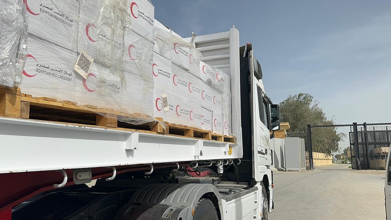 جانب من إطلاق قوافل زاد العزة الى غزة