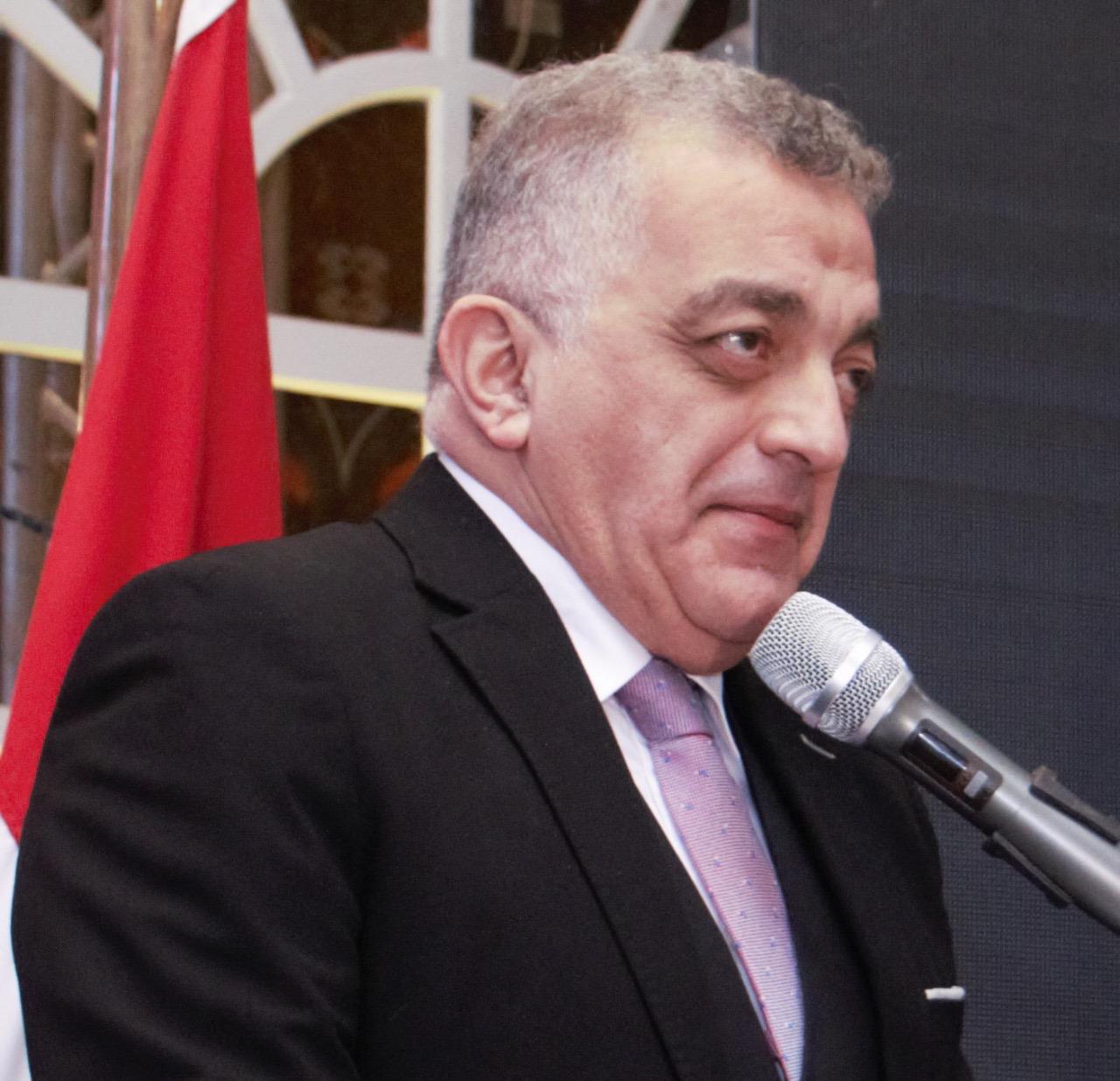 الكاتب محمد عبد المنعم شرباش