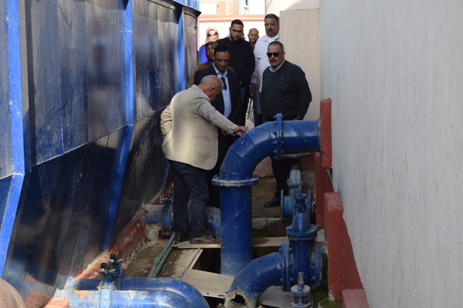 رئيس شركة القناة يتفقد المحطات بفايد