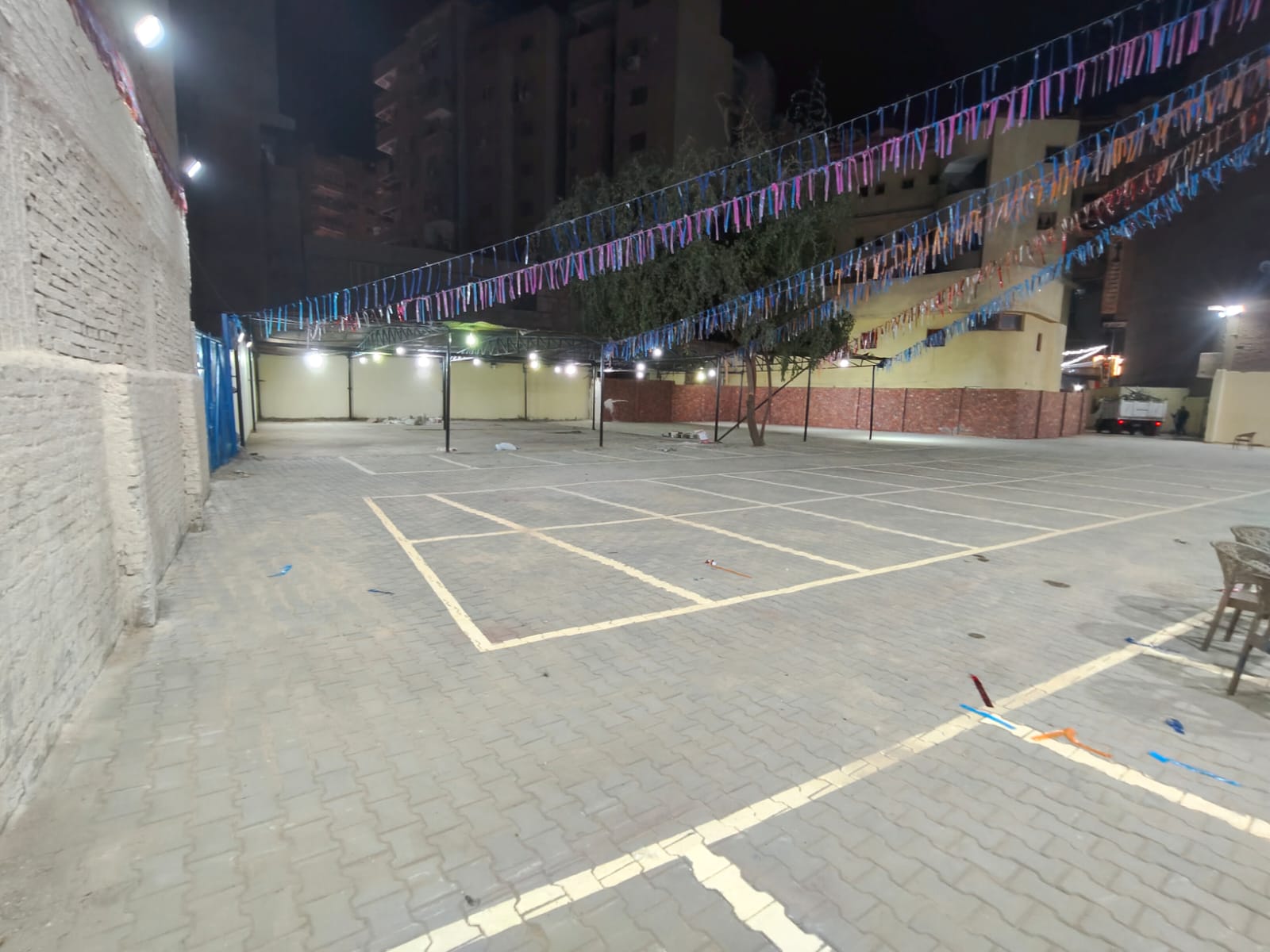 سوق حضاري لبائعي شارع العريش