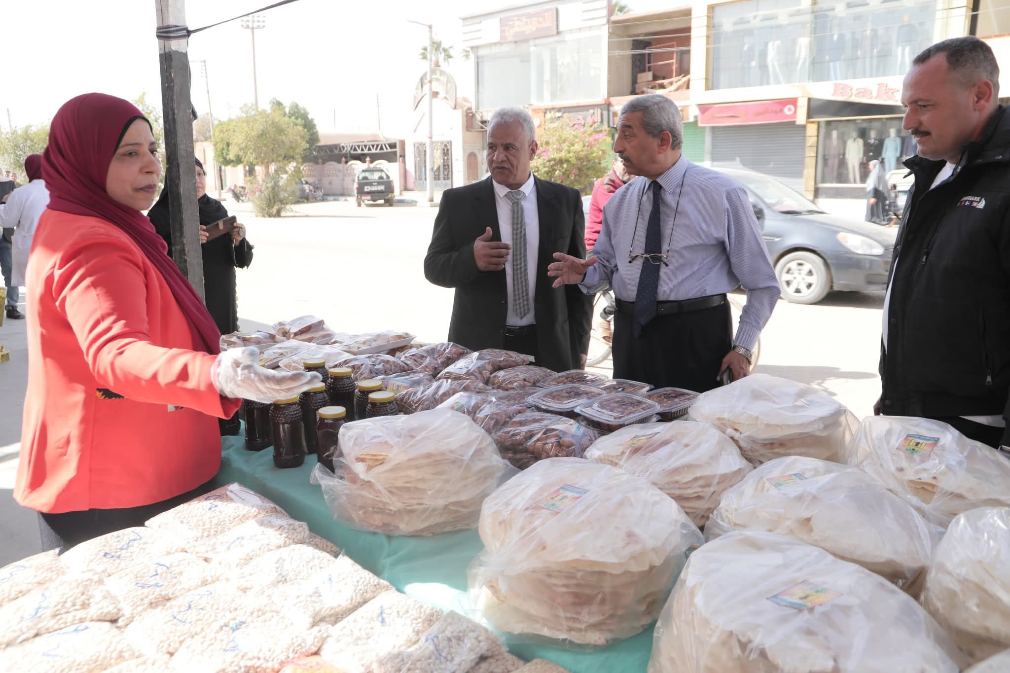 المدارس المنتجة بالوادى الجديد تستعد لاحتكار سوق المنتجات الغذائية الطازجة  (2)