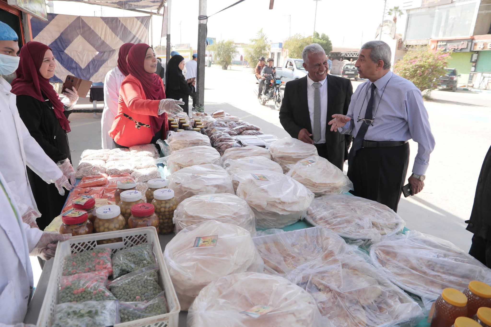 المدارس المنتجة بالوادى الجديد تستعد لاحتكار سوق المنتجات الغذائية الطازجة  (12)