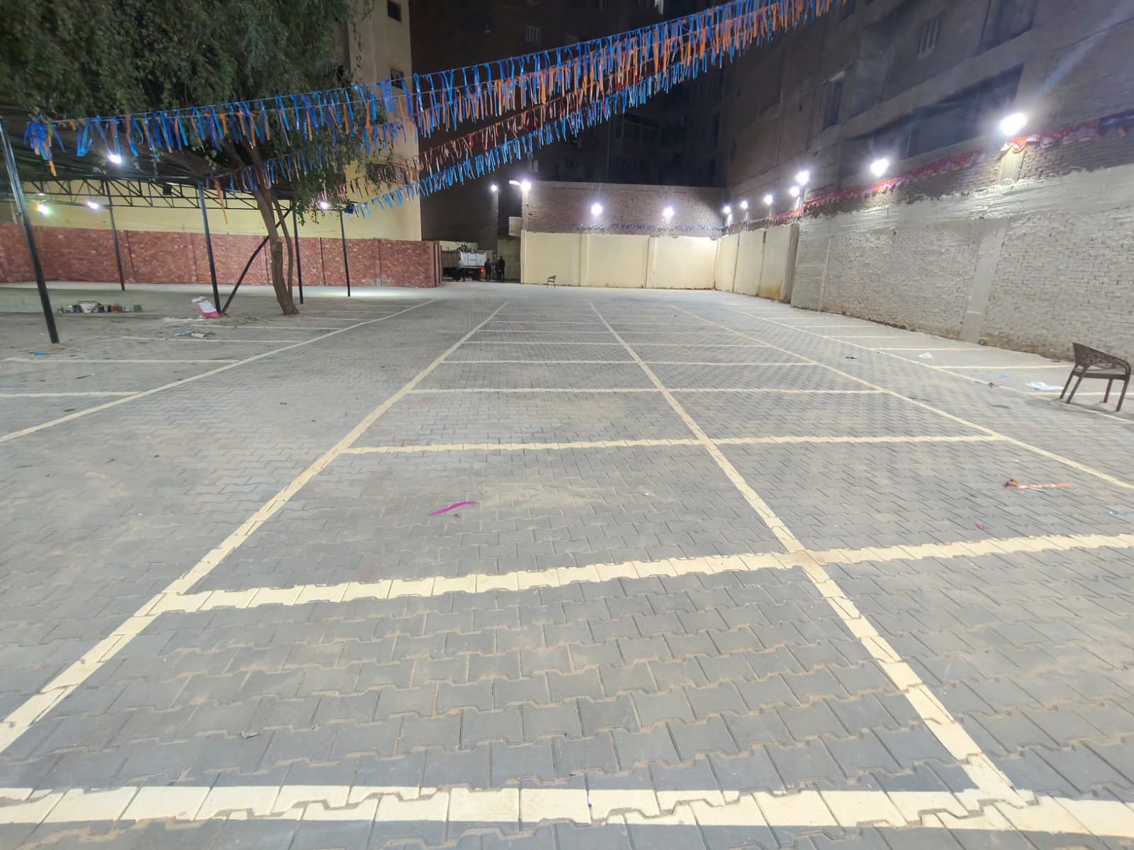 تجهيز سوق حضاري لبائعي شارع العريش