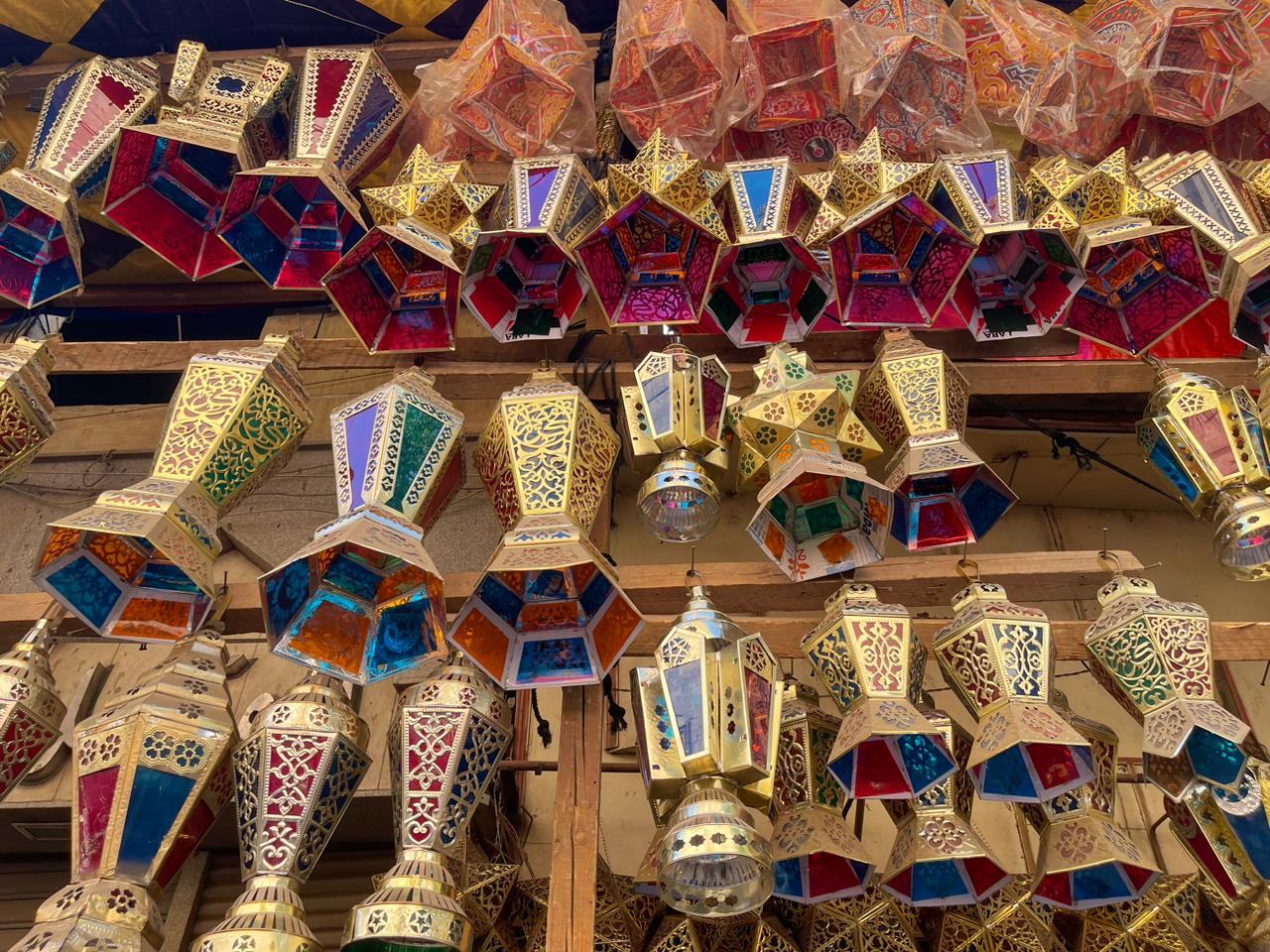 عرض الفوانيس بمحلات الخيامية