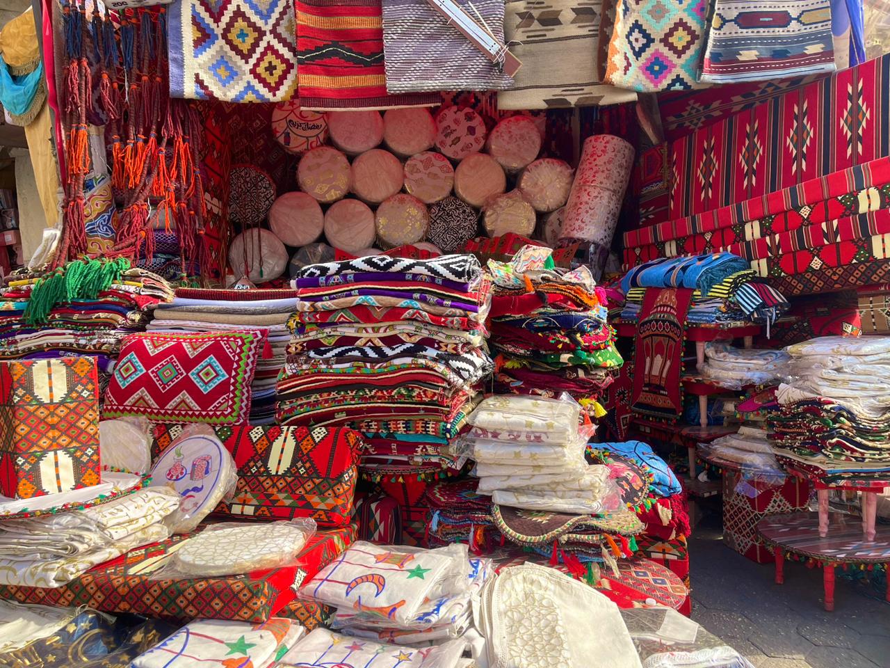 الأقمشة والزينة الرمضانية