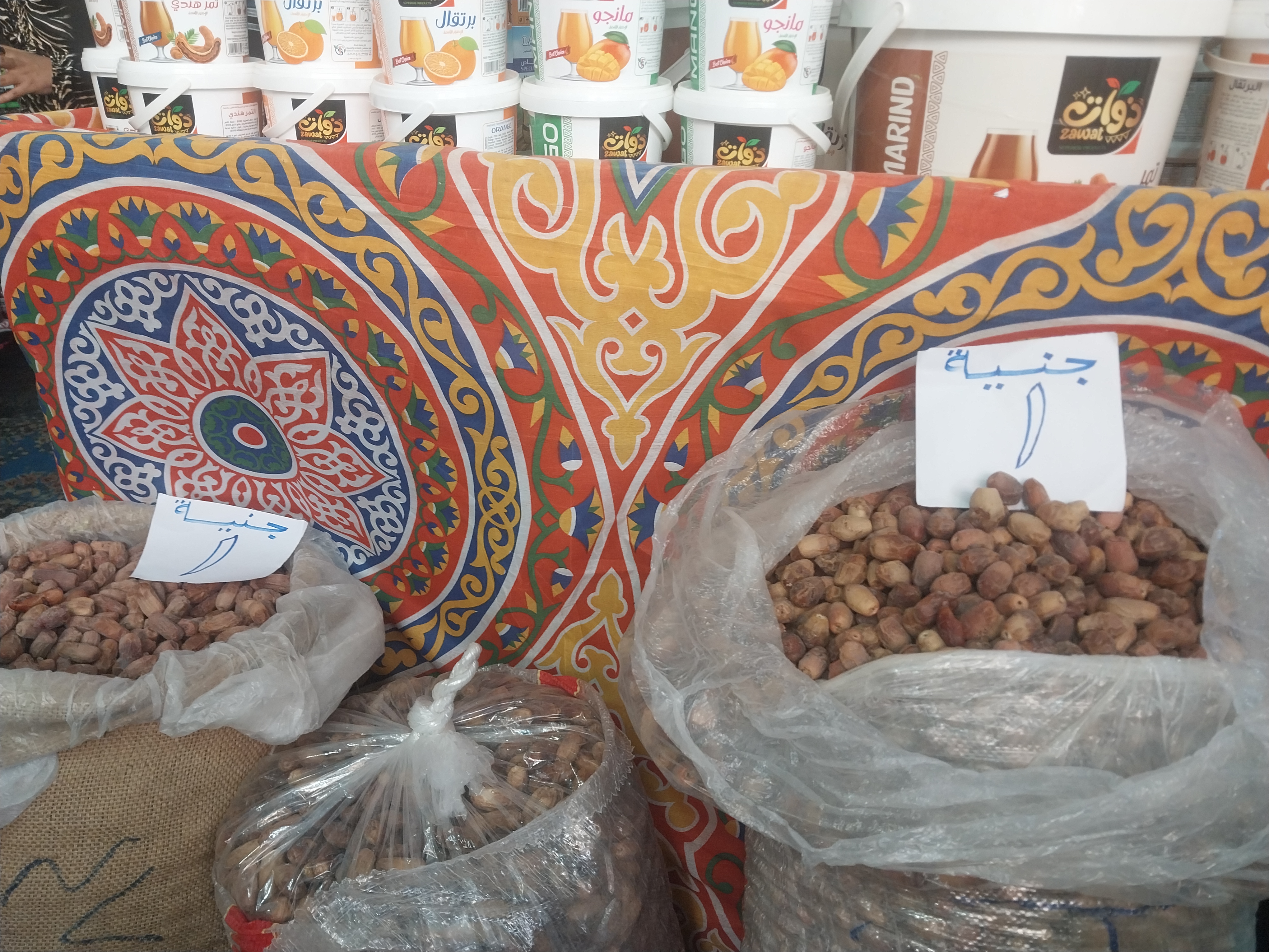 التمر بجنيه في معارض أهلا رمضان بدمياط