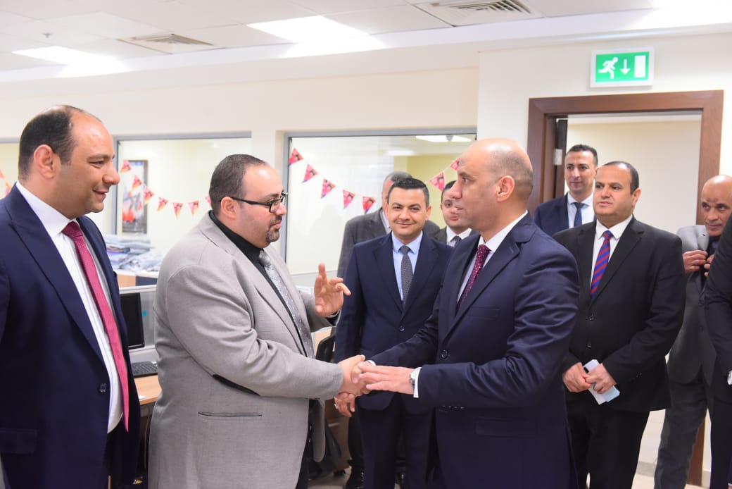 جانب من جولة وزير العمل