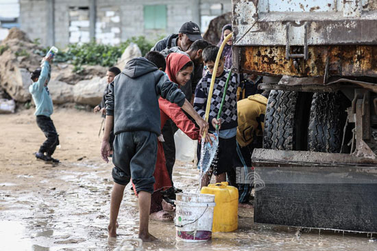 سيارات توزيع المياه سيارات توزيع المياه