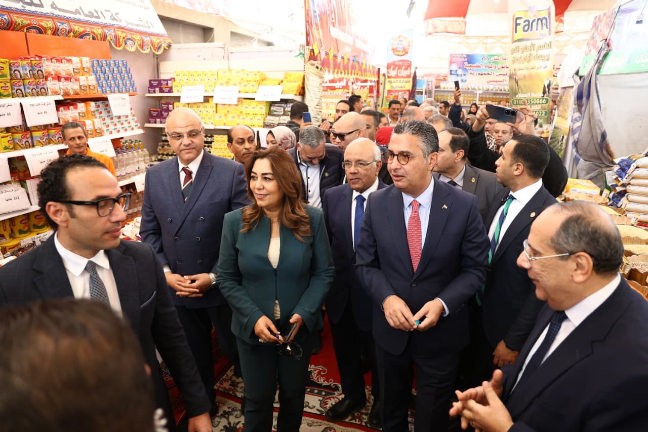 افتتاح معرض أهلا رمضان بمدينة بنها بحضور وزيرا التنمية المحلية والتموين ومحافظ القليوبية