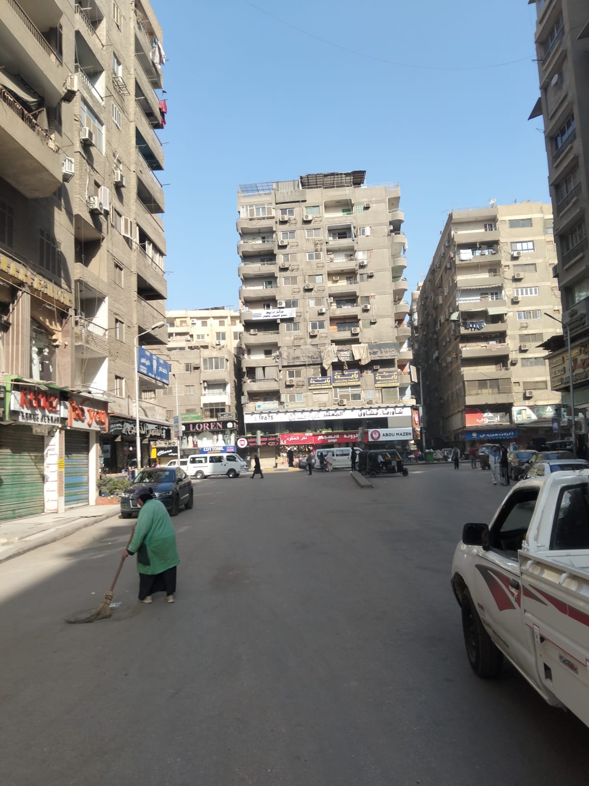 تكثيف حملات النظافة بشارع العريش